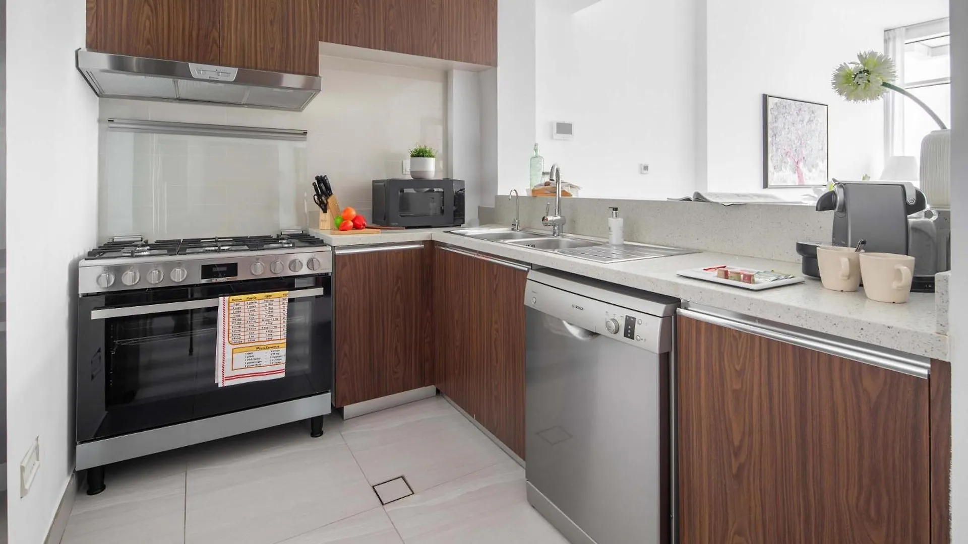 Frank Porter - Park Gate Dubai Apartment